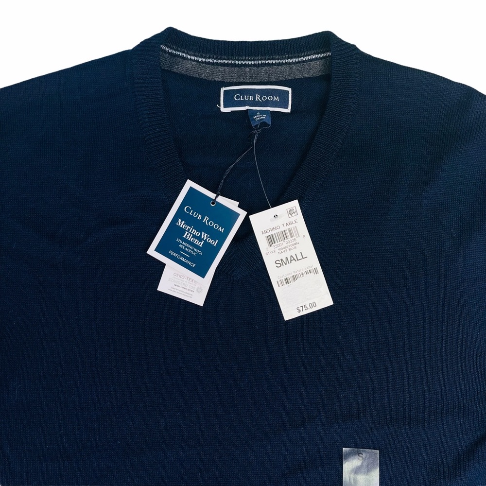 Club Room Merino Wool Blend V-Neck Men’s Sweater - Picture 3 of 8